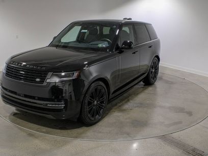 New 2025 Land Rover Range Rover SE