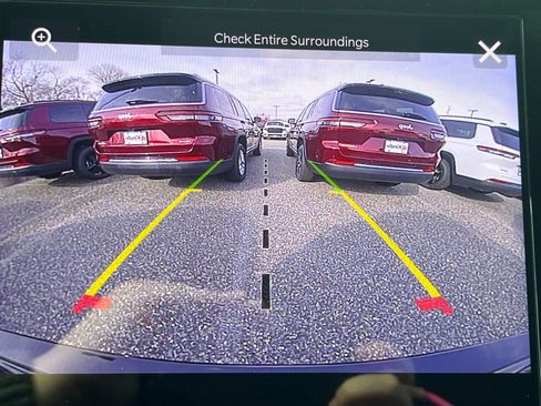 New 2025 Jeep Grand Cherokee Laredo X w/ Luxury Tech Group I image 10