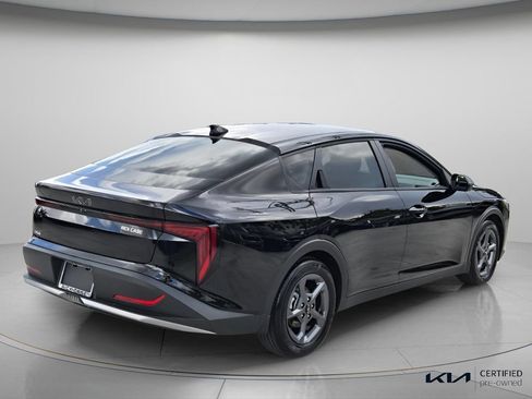 Certified 2025 Kia K4 FWD image 7