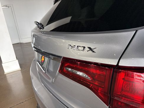 Used 2018 Acura MDX FWD image 18
