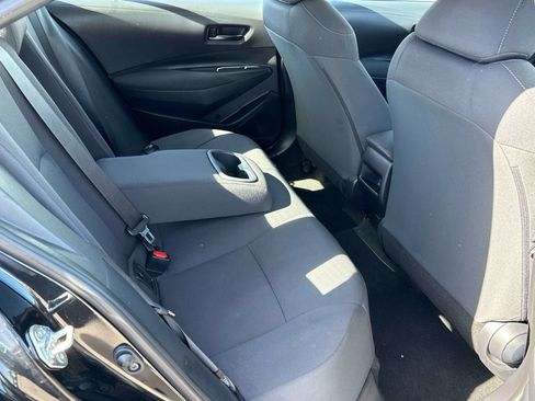 Used 2022 Toyota Corolla LE FWD image 18