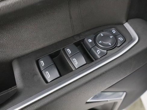 Used 2025 GMC Sierra 1500 SLT AWD/4WD image 19