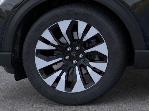 New 2026 Ford Explorer Platinum w/ LUX Leather Package image 19