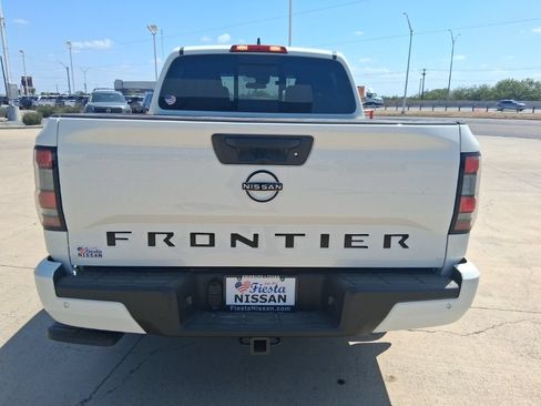 New 2026 Nissan Frontier SV RWD image 5
