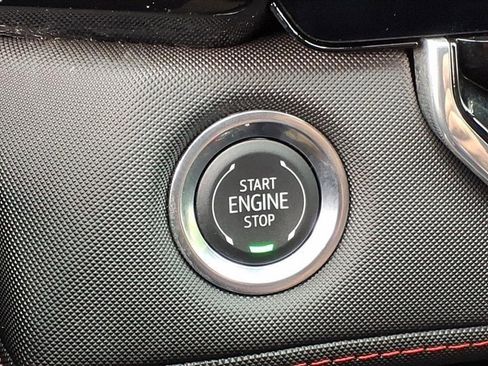 Used 2024 Chevrolet Colorado Z71 w/ Z71 Convenience Package 2 image 23