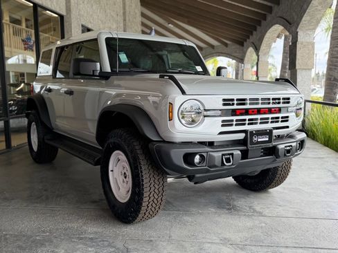 New 2026 Ford Bronco Heritage Edition AWD/4WD image 3