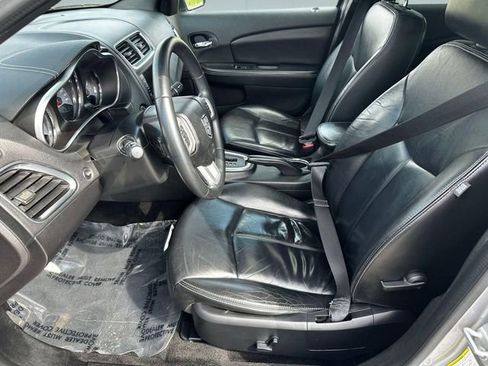 Used 2014 Dodge Avenger SXT w/ Sun/Sound Group image 10