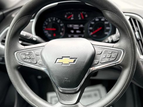 Used 2023 Chevrolet Malibu LT FWD image 14