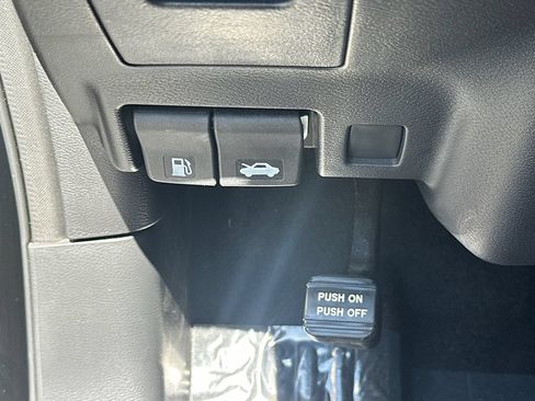 Used 2024 Nissan Murano SV FWD image 29
