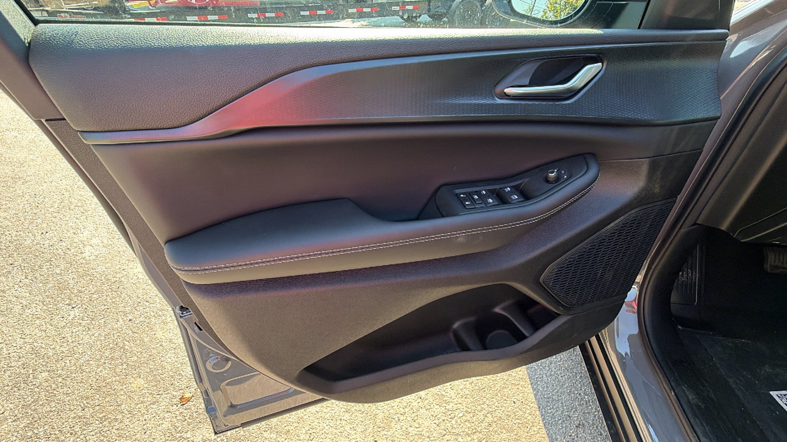 New 2027 Jeep Grand Cherokee Laredo X AWD/4WD image 14