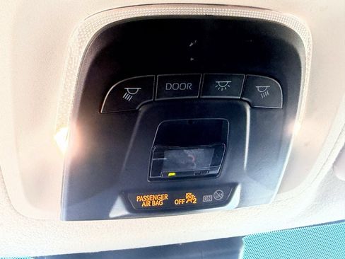 Used 2024 Toyota Corolla LE FWD image 28
