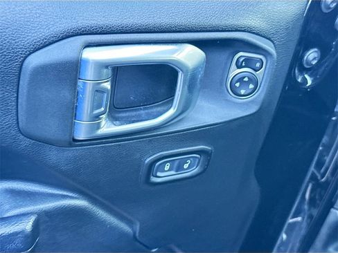 Used 2023 Jeep Wrangler Unlimited image 19