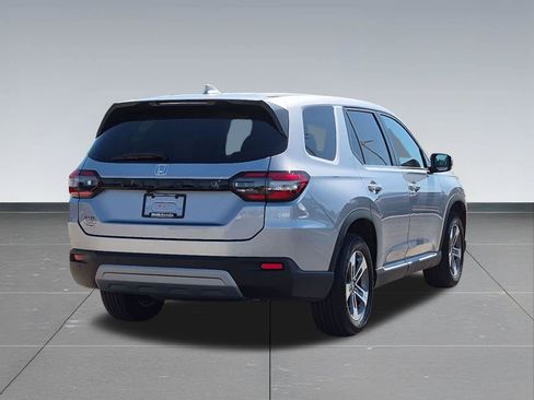 Certified 2025 Honda Pilot EX-L image 5