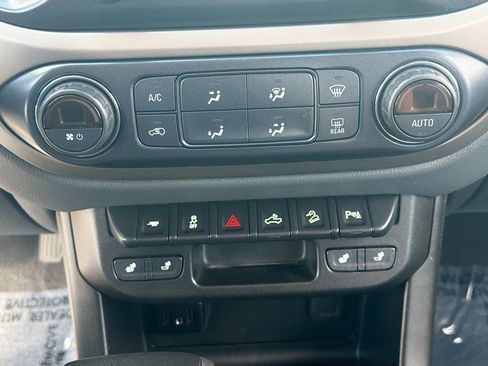 Used 2020 Chevrolet Colorado Z71 AWD/4WD image 23