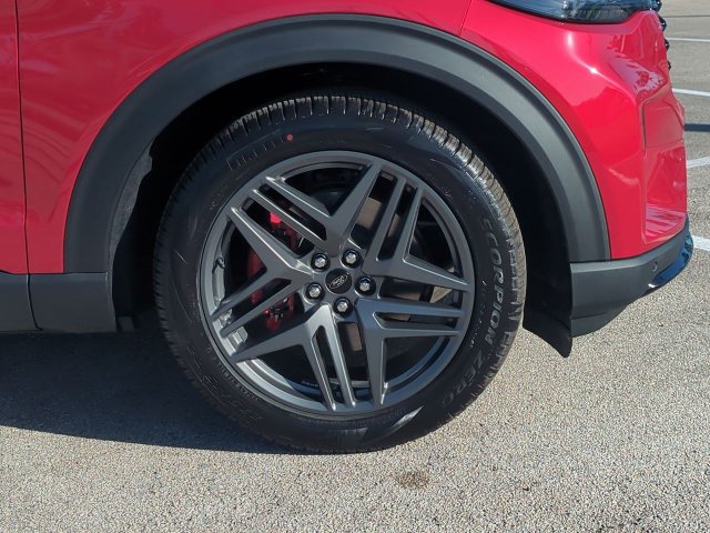New 2026 Ford Explorer ST-Line w/ ST-Line Street Pack RWD image 11