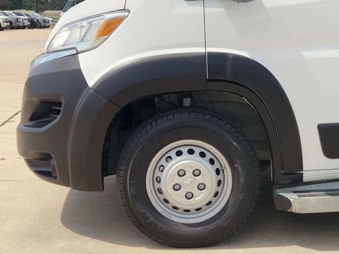 Used 2025 RAM ProMaster 2500 w/ U-Haul Equipment Group FWD image 8