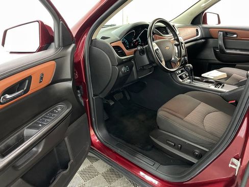Used 2017 Chevrolet Traverse LT w/ Style and Technology Package AWD/4WD image 20