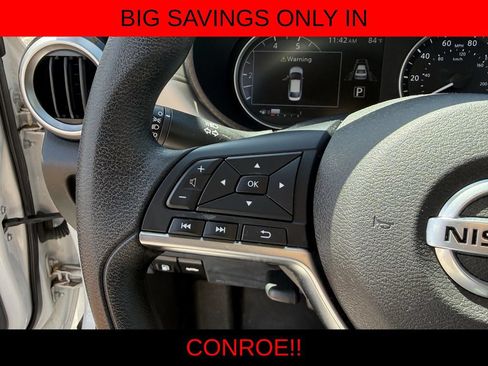 Used 2022 Nissan Versa SV w/ Trunk Package FWD image 16