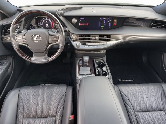 Used 2018 Lexus LS 500 w/ Interior Upgrade Package RWD image 28
