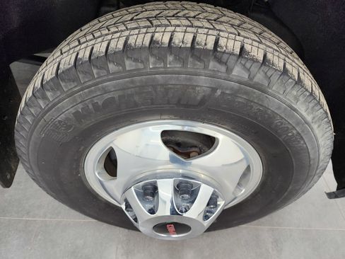 Used 2023 GMC Sierra 3500 Denali w/ Denali Ultimate Package image 3