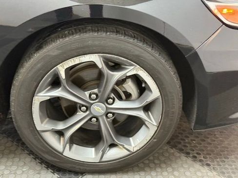 Used 2020 Chevrolet Malibu LT image 11