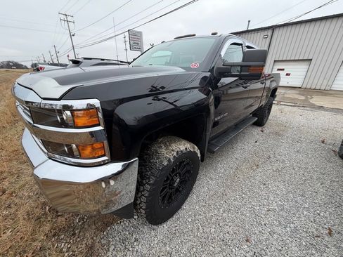 Used 2018 Chevrolet Silverado 2500 W/T w/ WT Convenience Package image 9