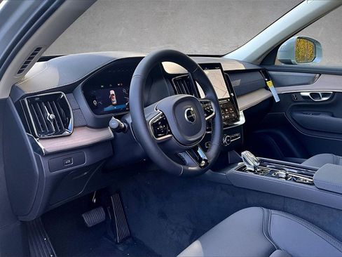 New 2026 Volvo XC90 B6 Plus w/ Protection Package Premier image 7