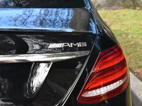 Used 2018 Mercedes-Benz E 300 E 300 image 39