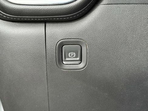 Used 2020 GMC Sierra 1500 SLT w/ SLT Premium Package image 21