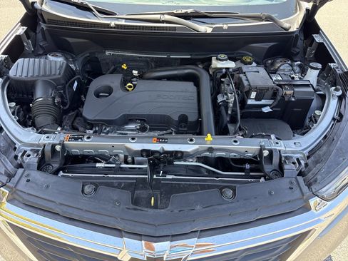 Used 2023 Chevrolet Equinox LS w/ LS Convenience Package image 29