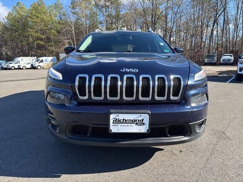 Used 2016 Jeep Cherokee Latitude w/ Cold Weather Group image 8