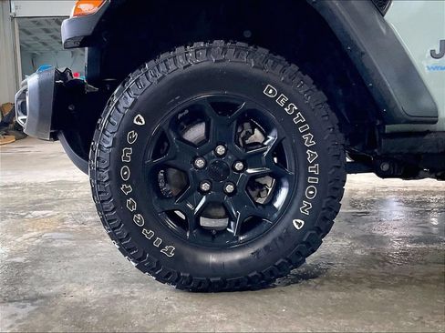 Used 2023 Jeep Wrangler Unlimited w/ Sun & Screen Package AWD/4WD image 7