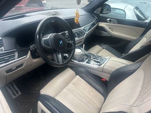 Used 2021 BMW X7 M50i w/ Dynamic Handling Package AWD/4WD image 7
