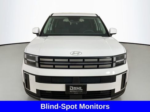 Used 2025 Hyundai Santa Fe SE image 2