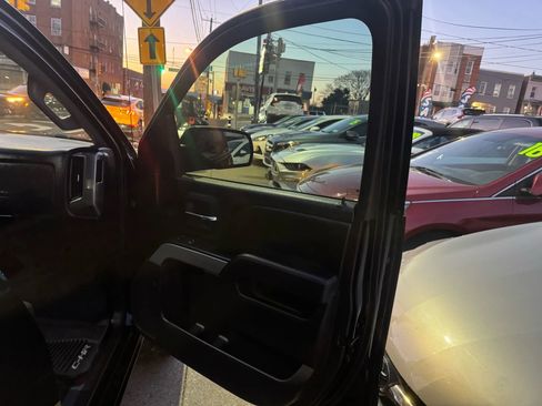 Used 2015 Chevrolet Silverado 1500 LT w/ Midnight Edition image 16