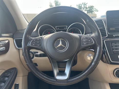 Used 2019 Mercedes-Benz GLS 450 4MATIC image 22