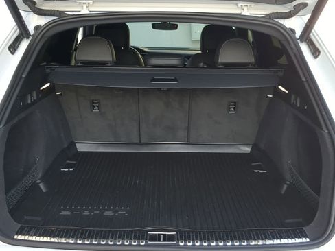 Used 2023 Audi e-tron S Premium Plus image 35