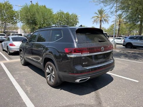 Used 2025 Volkswagen Atlas SE AWD/4WD image 11