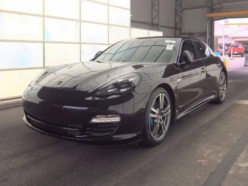 Used 2012 Porsche Panamera 4S image 3