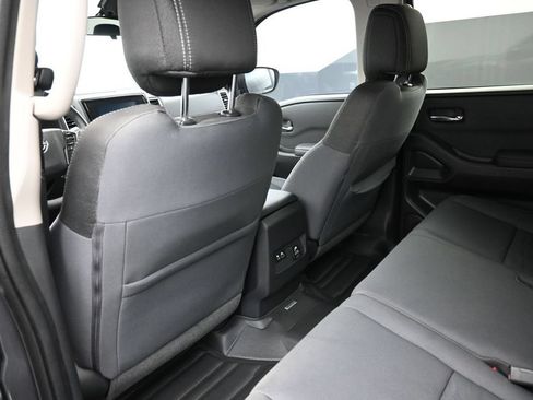 Used 2022 Nissan Frontier SV RWD image 24