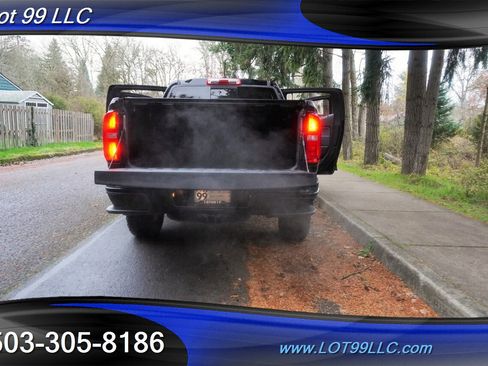 Used 2019 Chevrolet Colorado Z71 w/ Z71 Midnight Edition image 31