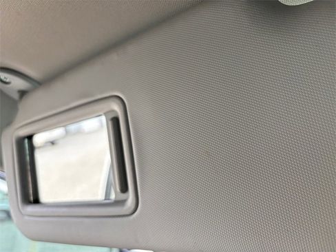 Used 2017 Toyota Corolla LE image 17