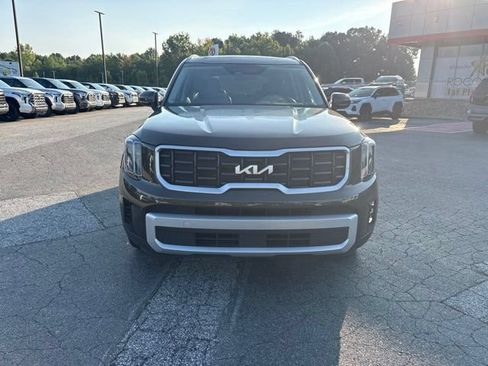 Used 2025 Kia Telluride S FWD image 2