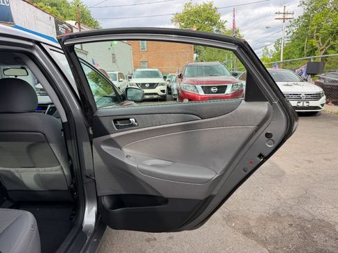 Used 2011 Hyundai Sonata GLS w/ Popular Equipment Pkg 2 FWD image 33