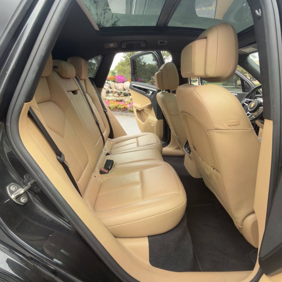 Used 2017 Porsche Macan S AWD/4WD image 8