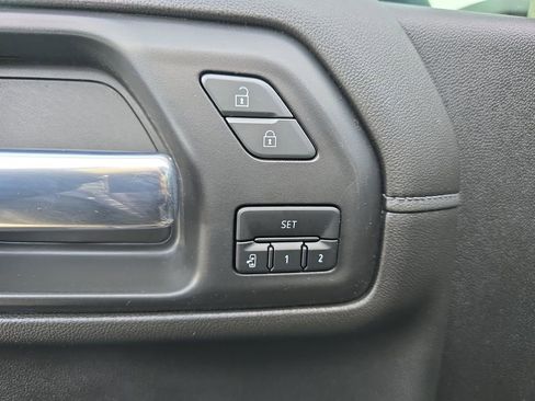 Certified 2022 GMC Sierra 3500 Denali image 29