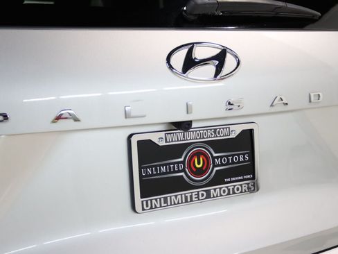 Used 2023 Hyundai Palisade SEL AWD/4WD image 12