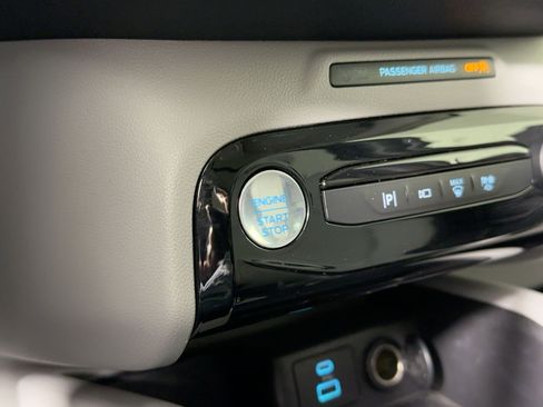 Used 2023 Ford Escape Platinum image 27