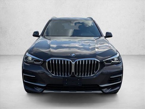 Used 2023 BMW X5 xDrive45e image 2