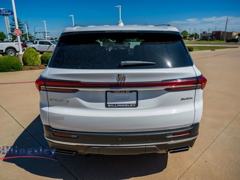 Used 2025 Buick Enclave Preferred FWD image 6